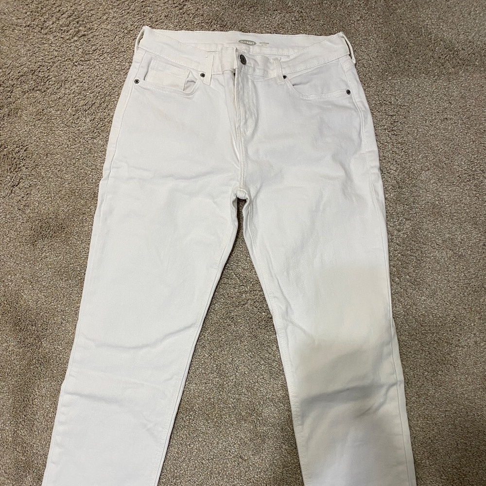 White Old Navy Boyfriend Jeans Size 8